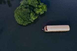 upper deck boathouse