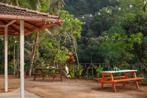 underground hostel by bilwa estate