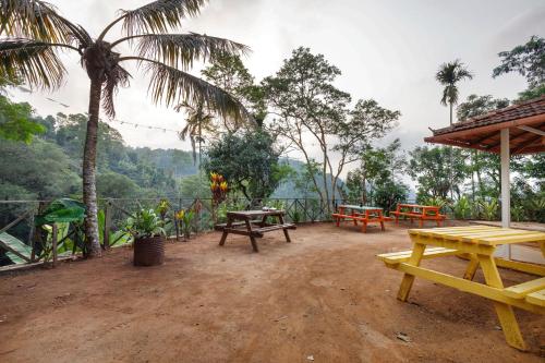 underground hostel by bilwa estate