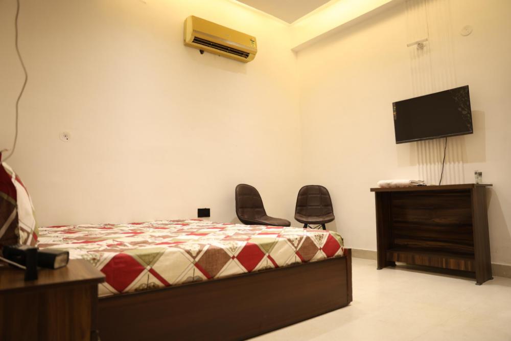 sukajini home stay and pg