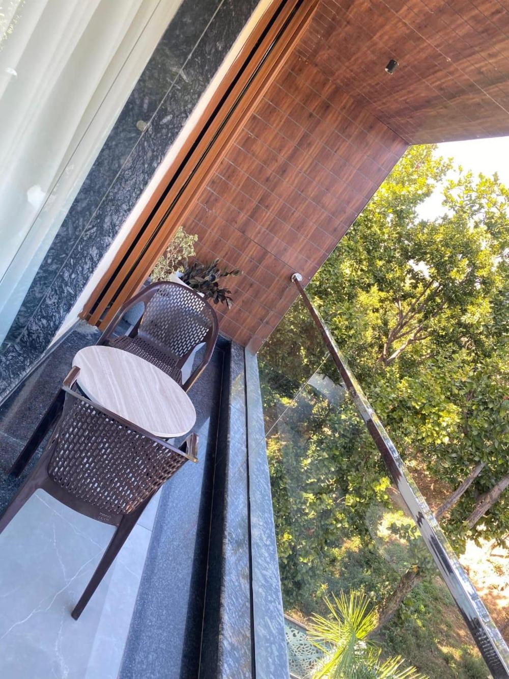 the green icon resort