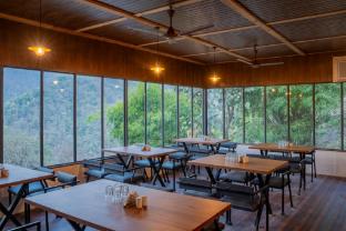 perfectstayz the jungle resort shivpuri