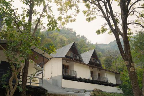 perfectstayz the jungle resort shivpuri