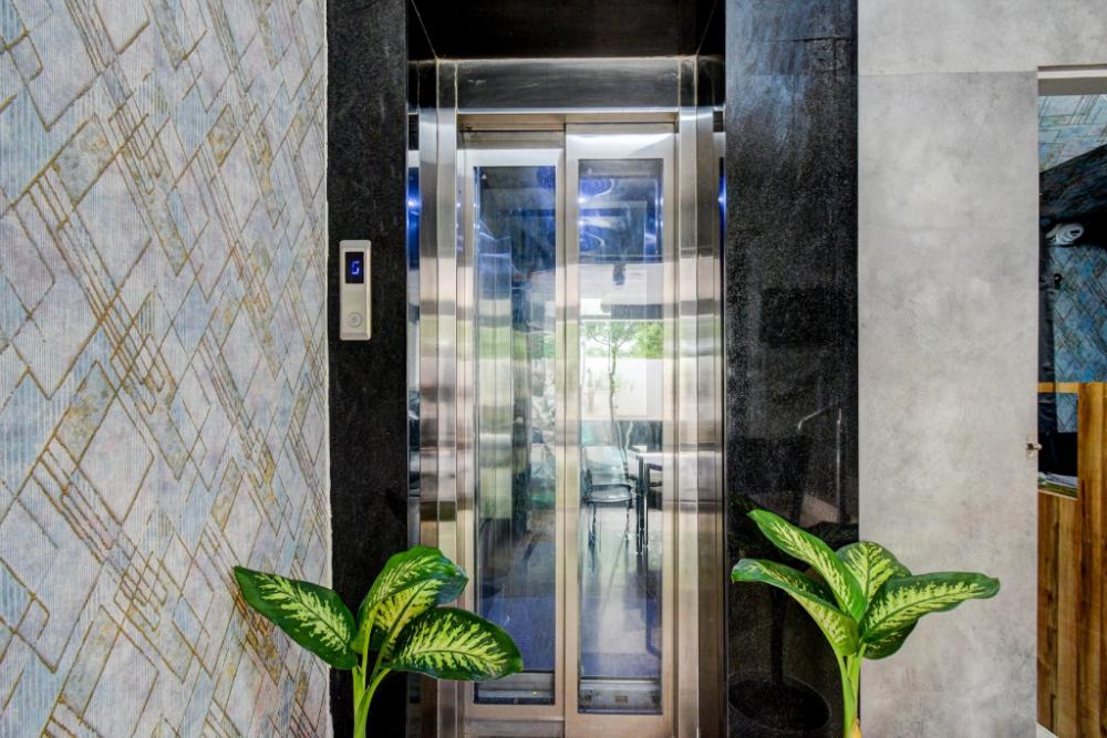 super hotel o sri nirvana plaza