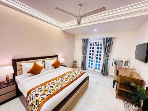 gulmohar residency hauz khas new delhi couple friendly