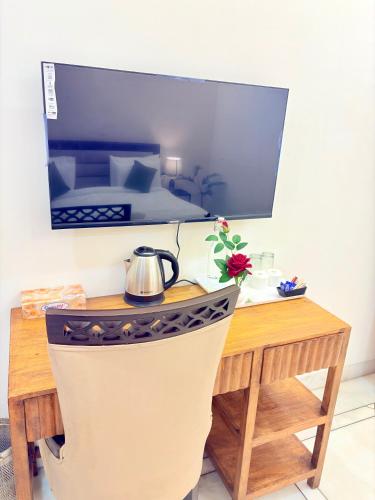 gulmohar residency hauz khas new delhi couple friendly