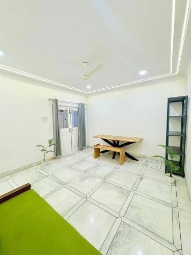 gulmohar residency hauz khas new delhi couple friendly