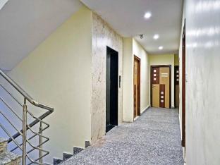 shree sai inn near kr puram bus stop