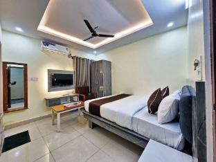 shree sai inn near kr puram bus stop