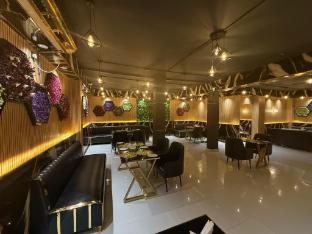 ark hotel and restaurant