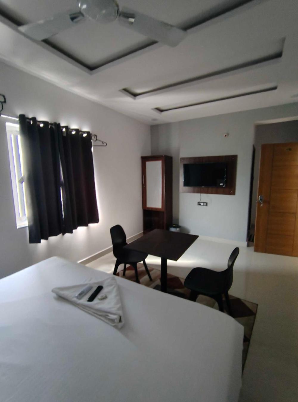 townhouse alkapuri hyderabad