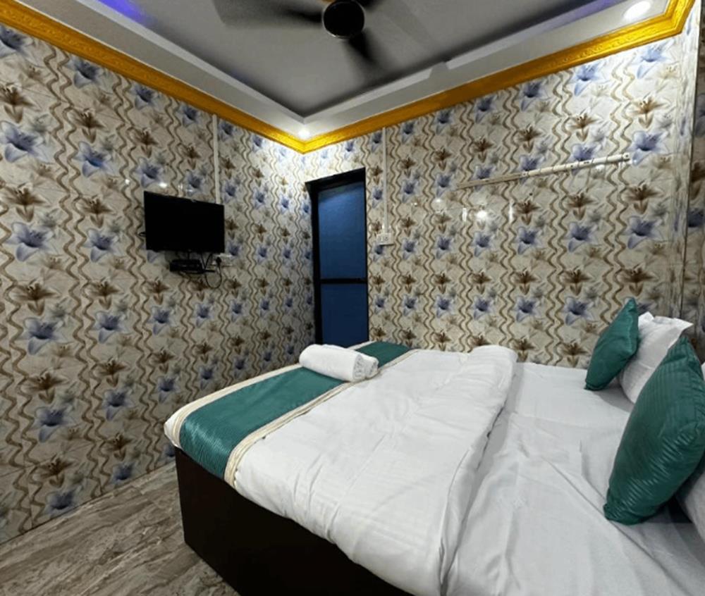 jg003 joy goa baga guest house