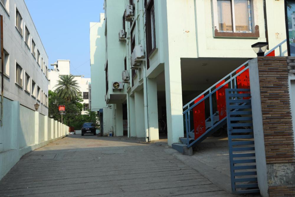 starlight hotels dlf