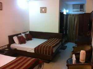 Hotel Chanchal Deluxe,New Delhi>>Central Delhi,2.5 star