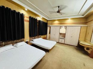 millionaire homestay