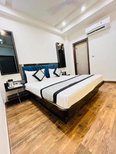 hotel red stone inn near new delhi railway station