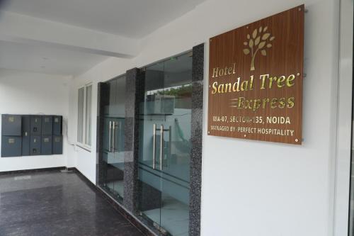 hotel sandal tree express