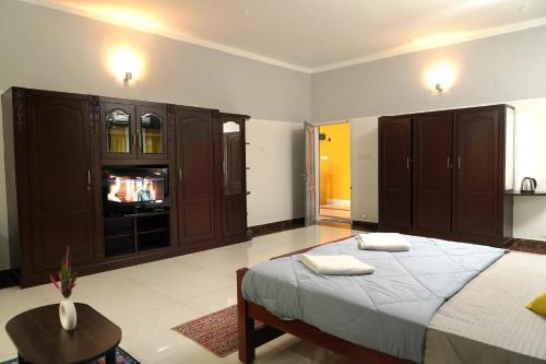 orange valley town residency