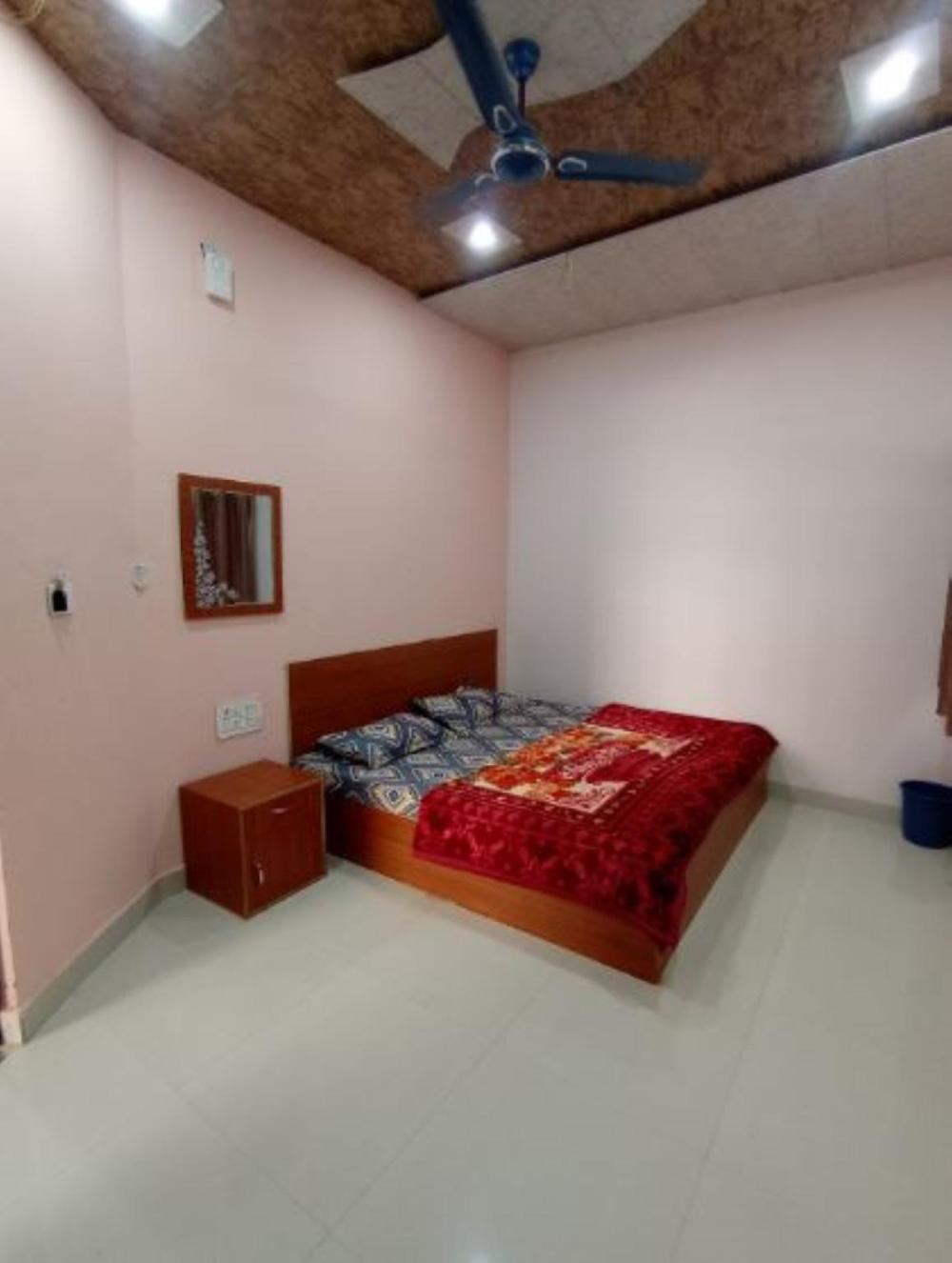 hotel saraswati atithi bhawan vrindavan