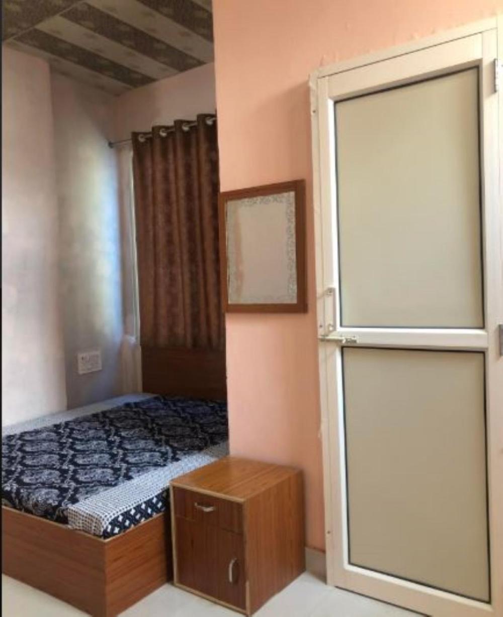 hotel saraswati atithi bhawan vrindavan