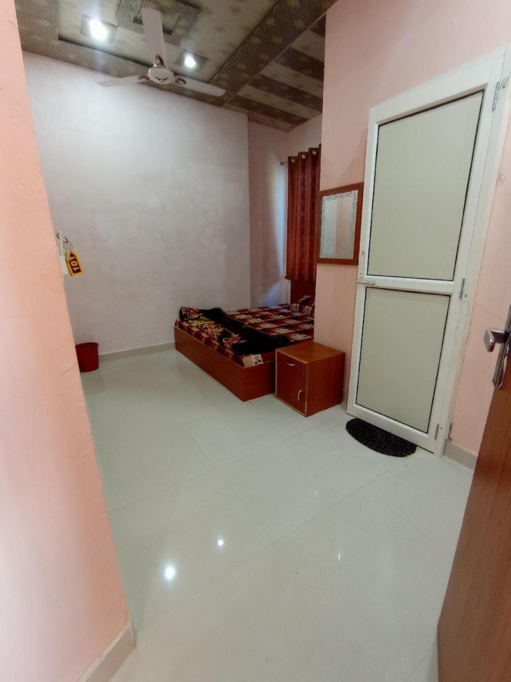 hotel saraswati atithi bhawan vrindavan