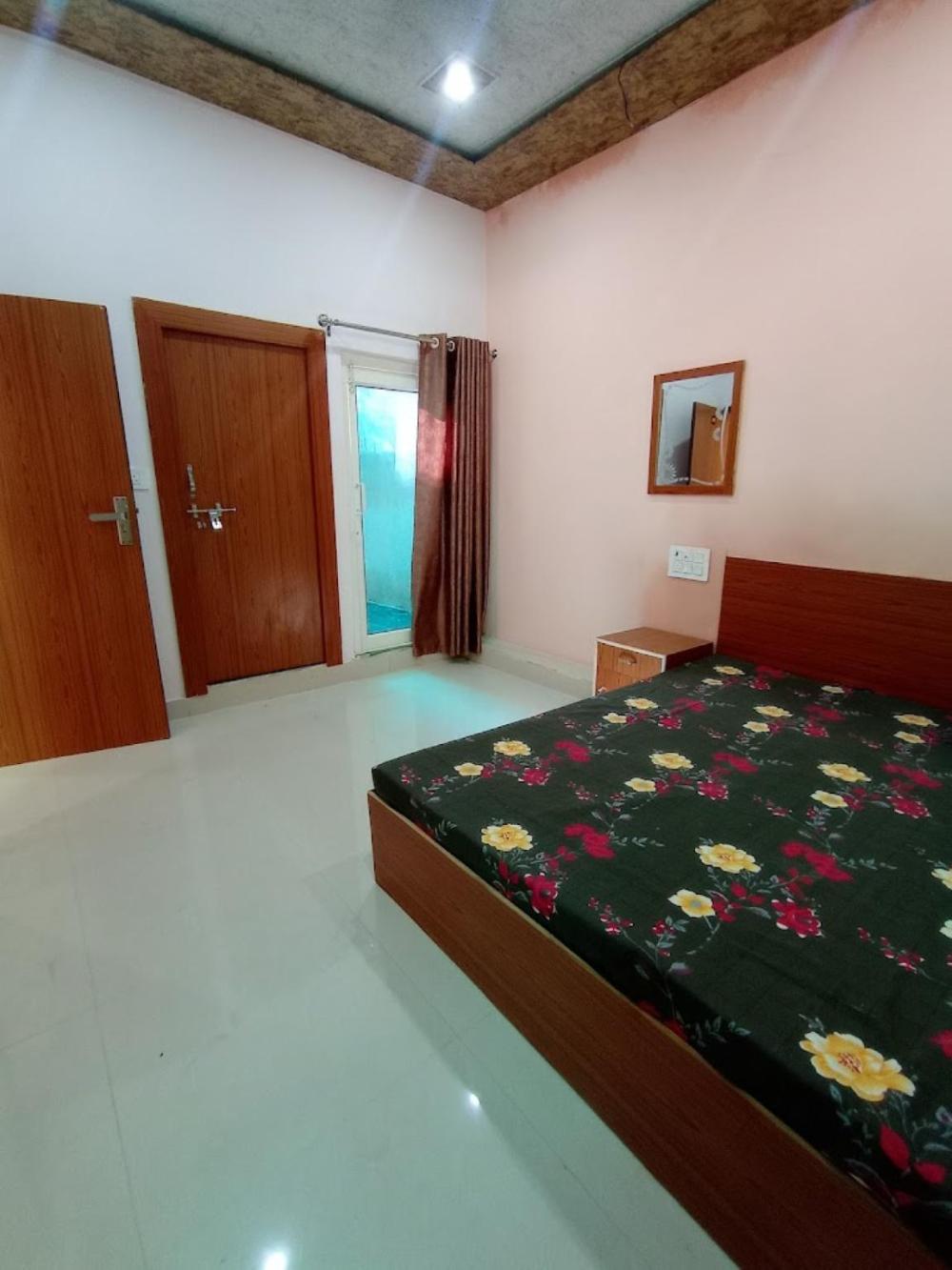 hotel saraswati atithi bhawan vrindavan