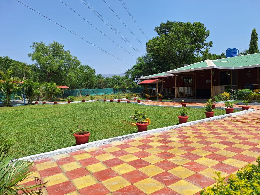 vinit farm karjat