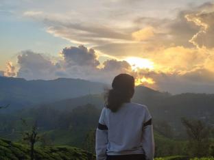 sunrise munnar