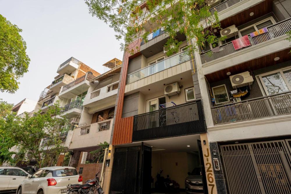 divine india service apartment j 267 studio