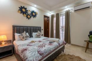 divine india service apartment j 267 studio