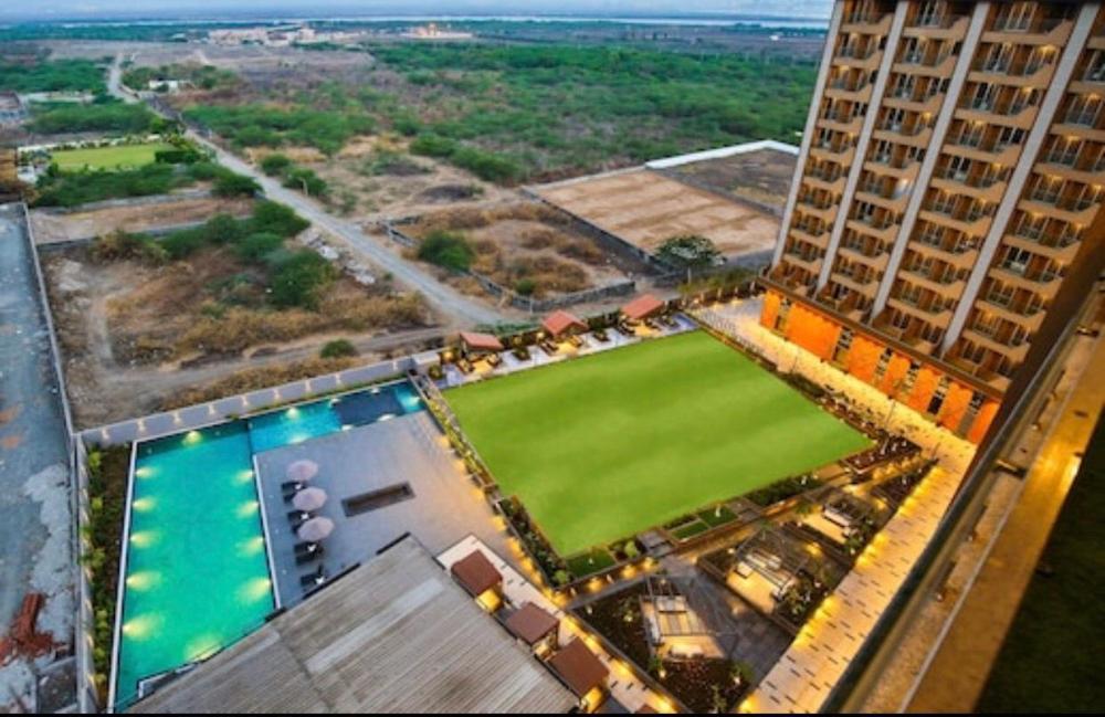 weekend address suite room