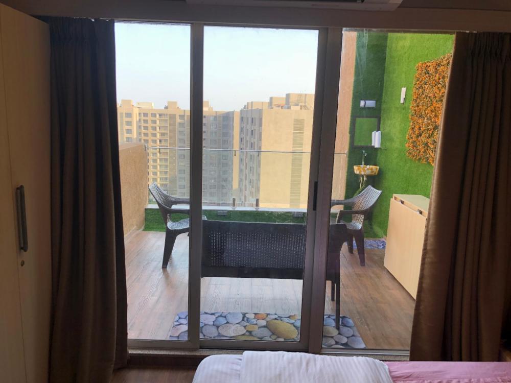 weekend address suite room