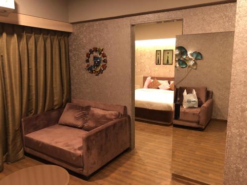 weekend address suite room