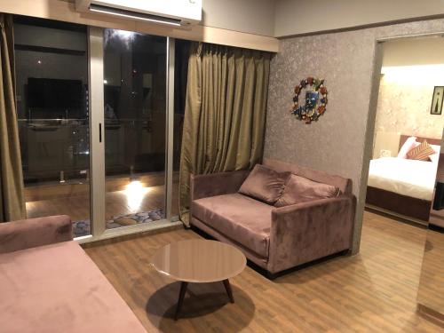 weekend address suite room