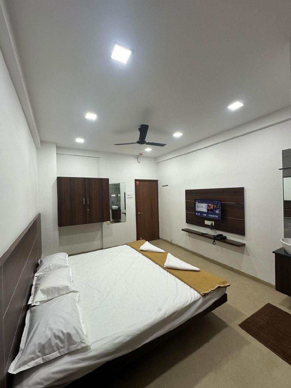 hotel shreetej executive