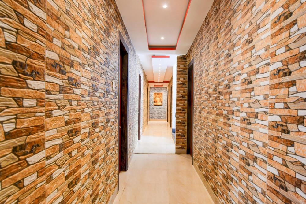 super hotel o love point