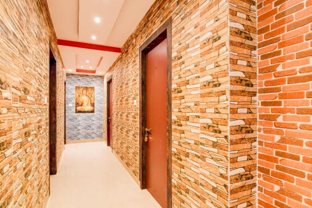 super hotel o love point