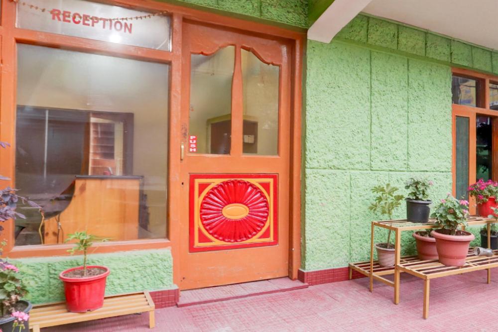 hotel o mall road near gurudwara manali formerly green view