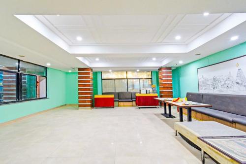 collection o ameerpet balkampet road