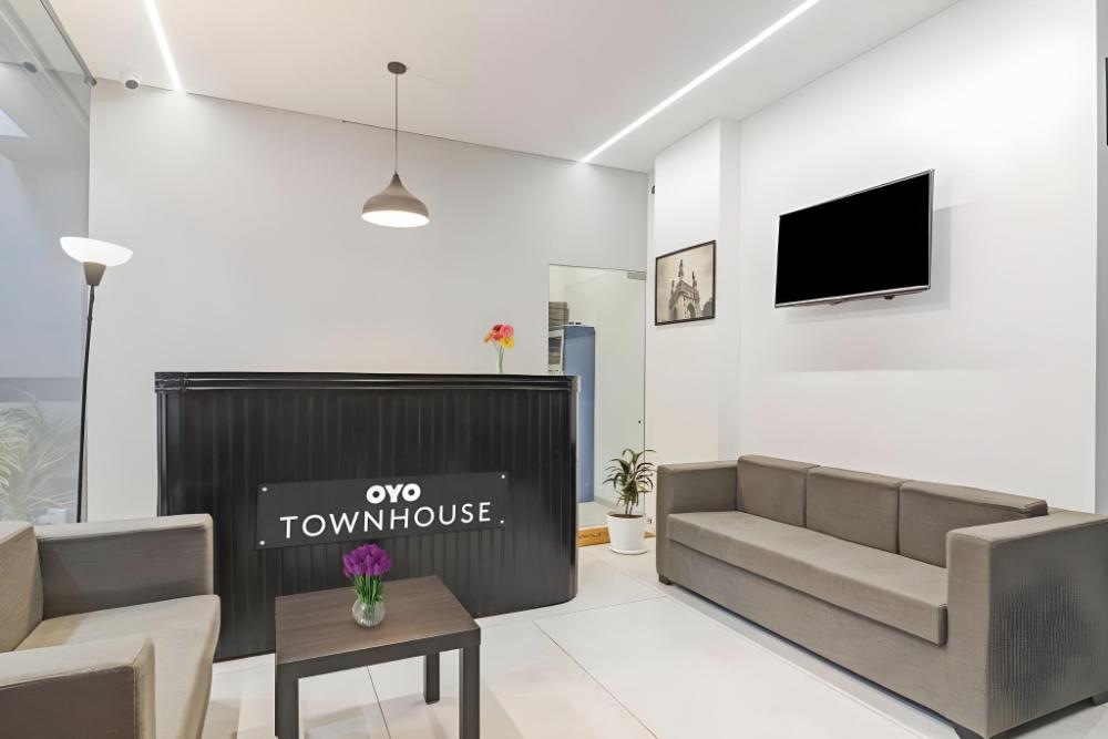 collection o ameerpet balkampet road