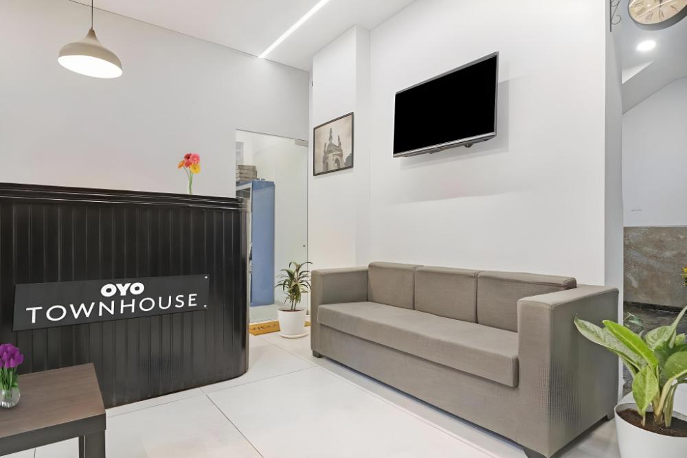 collection o ameerpet balkampet road