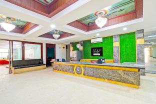 collection o ameerpet balkampet road