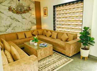 taj comfort inn