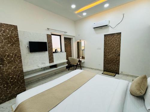 hotel shri tulsi residency
