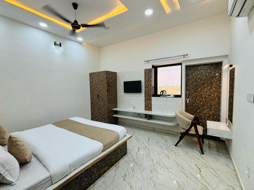 hotel shri tulsi residency