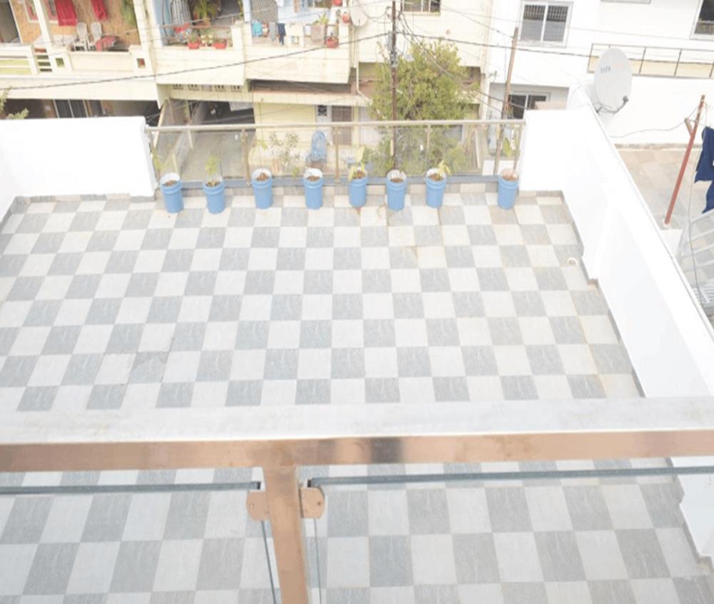 the autumn leaves bhopal