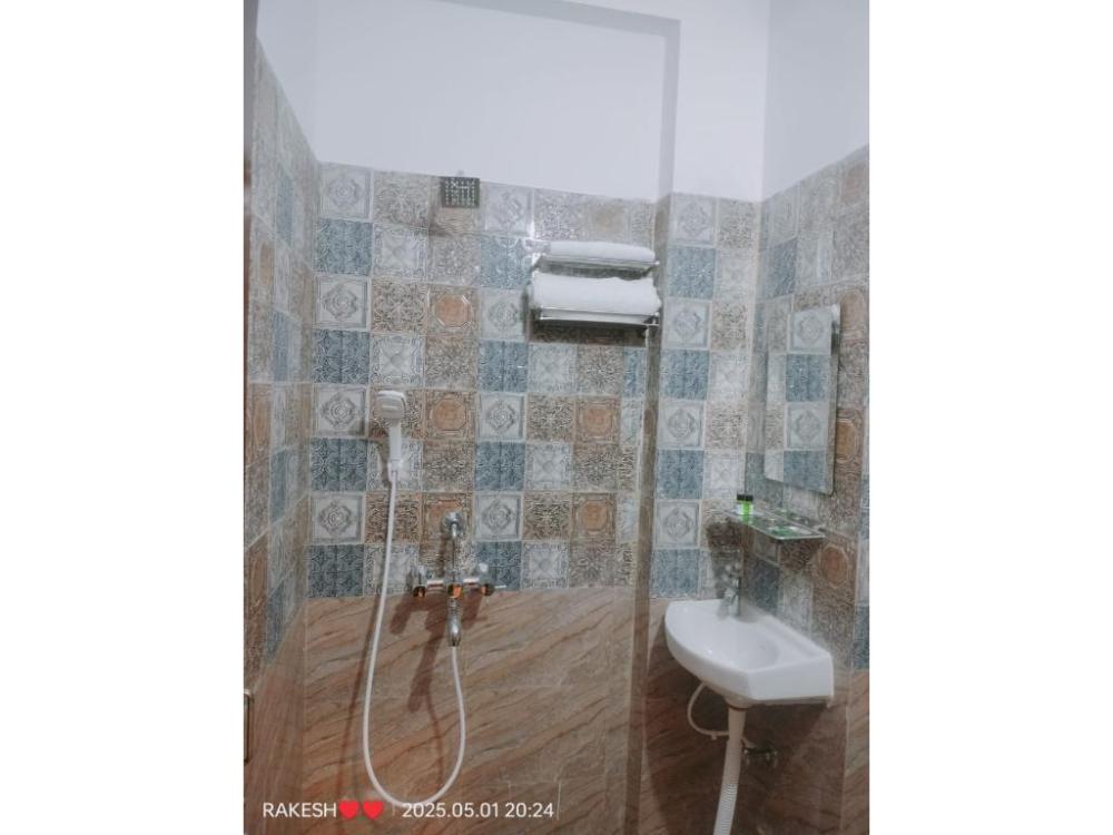 dhamstay sriman palace near golden beach swargadwa