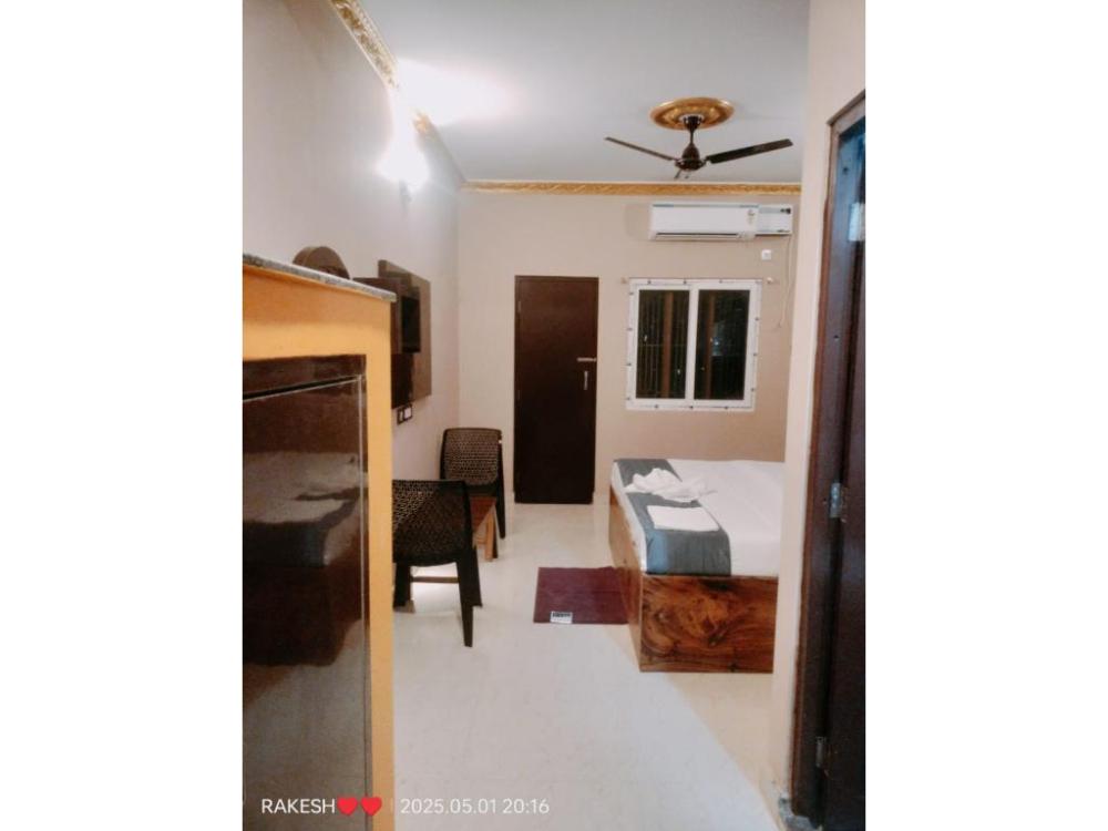 dhamstay sriman palace near golden beach swargadwa