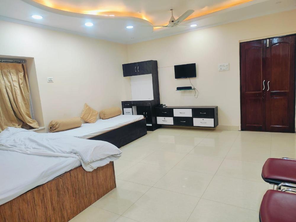 shree niwas home stay