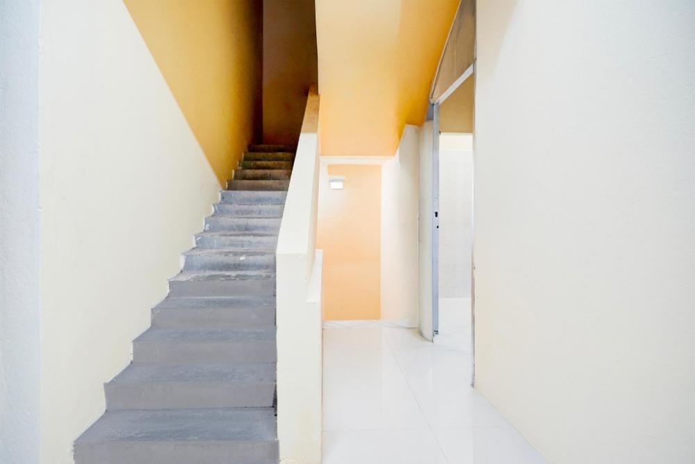 hotel o easynest bharathi city